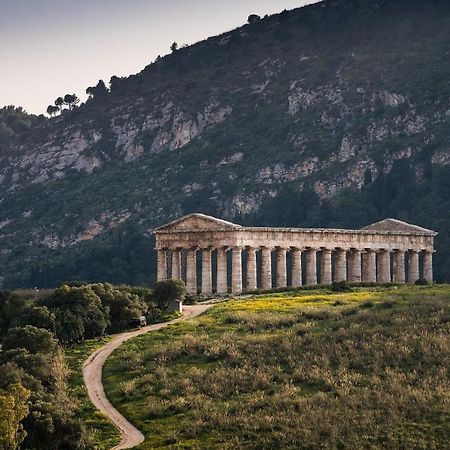 Helimos Bed&Breakfast Segesta Temple-Castellammare カラタフィーミ エクステリア 写真
