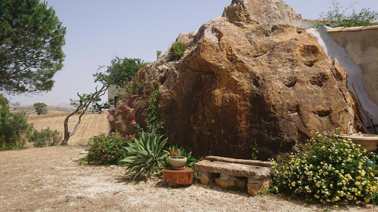 Helimos Bed&Breakfast Segesta Temple-Castellammare カラタフィーミ エクステリア 写真