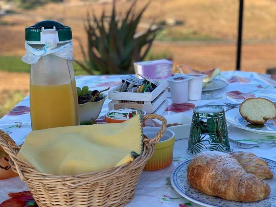 Helimos Bed&Breakfast Segesta Temple-Castellammare カラタフィーミ エクステリア 写真