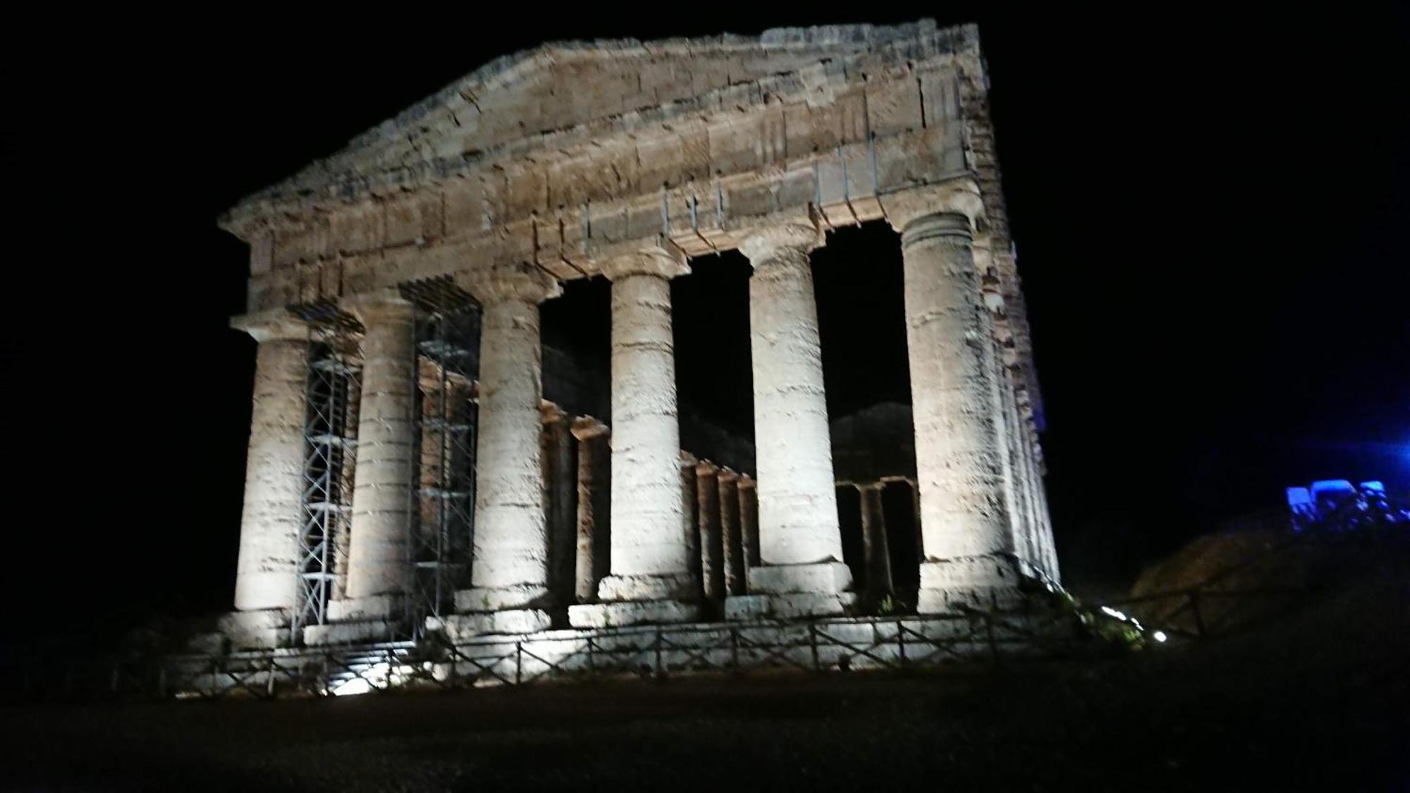 Helimos Bed&Breakfast Segesta Temple-Castellammare カラタフィーミ エクステリア 写真